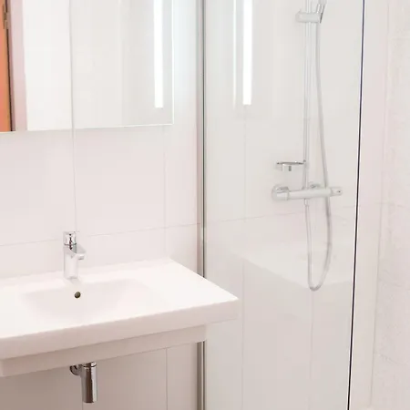 Hotel The Originals City, Le Sextant, Toulouse Sud Labege