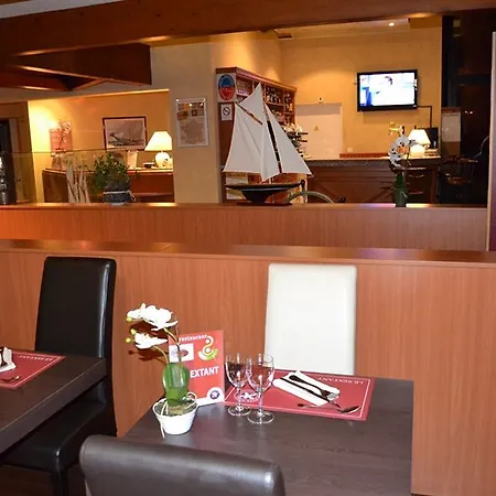 Hotel The Originals City, Le Sextant, Toulouse Sud Labege